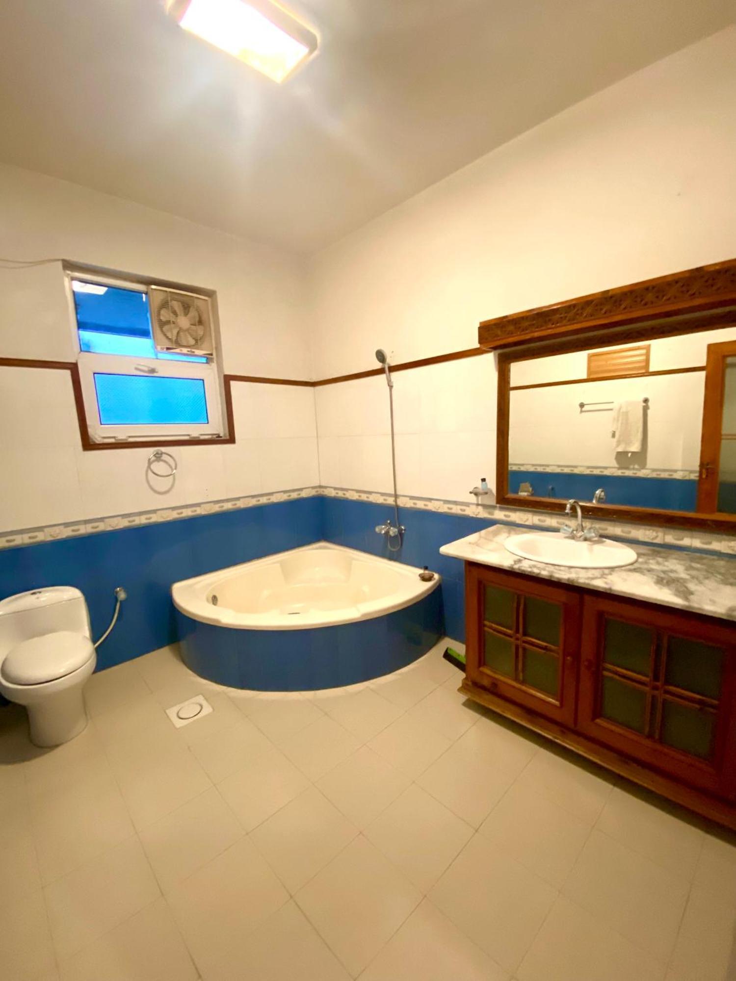 Rock City Resort Saidu Sharif Екстер'єр фото