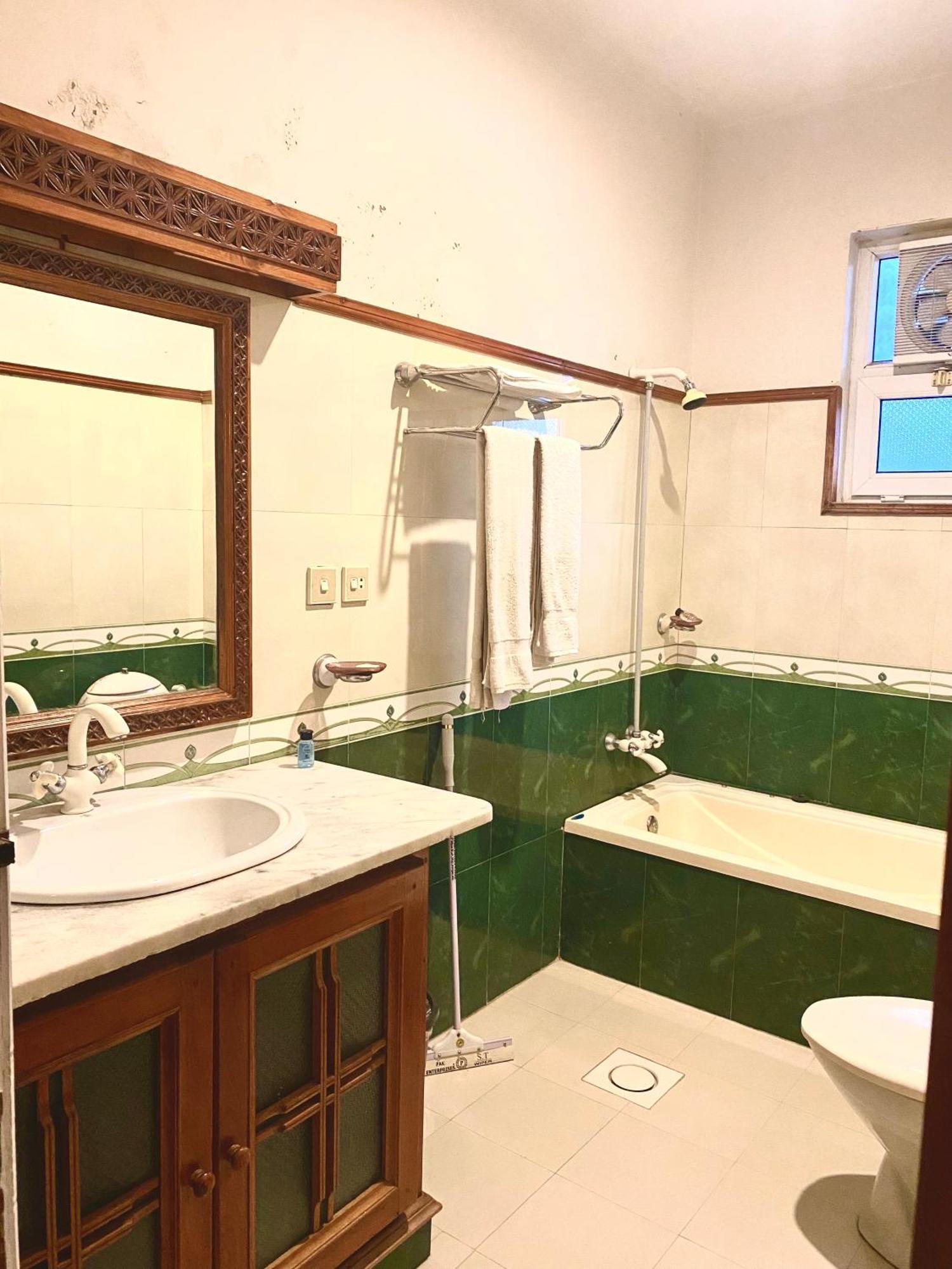Rock City Resort Saidu Sharif Екстер'єр фото