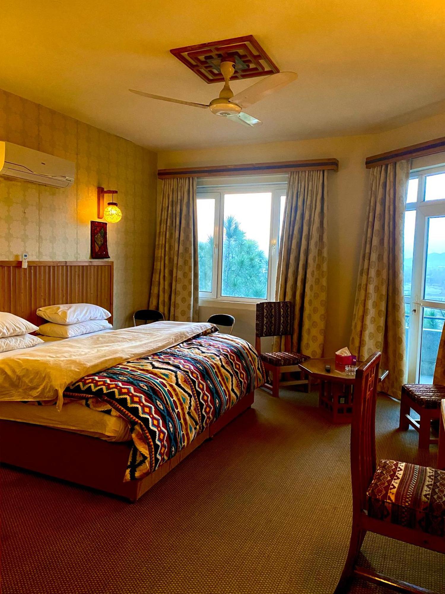 Rock City Resort Saidu Sharif Екстер'єр фото