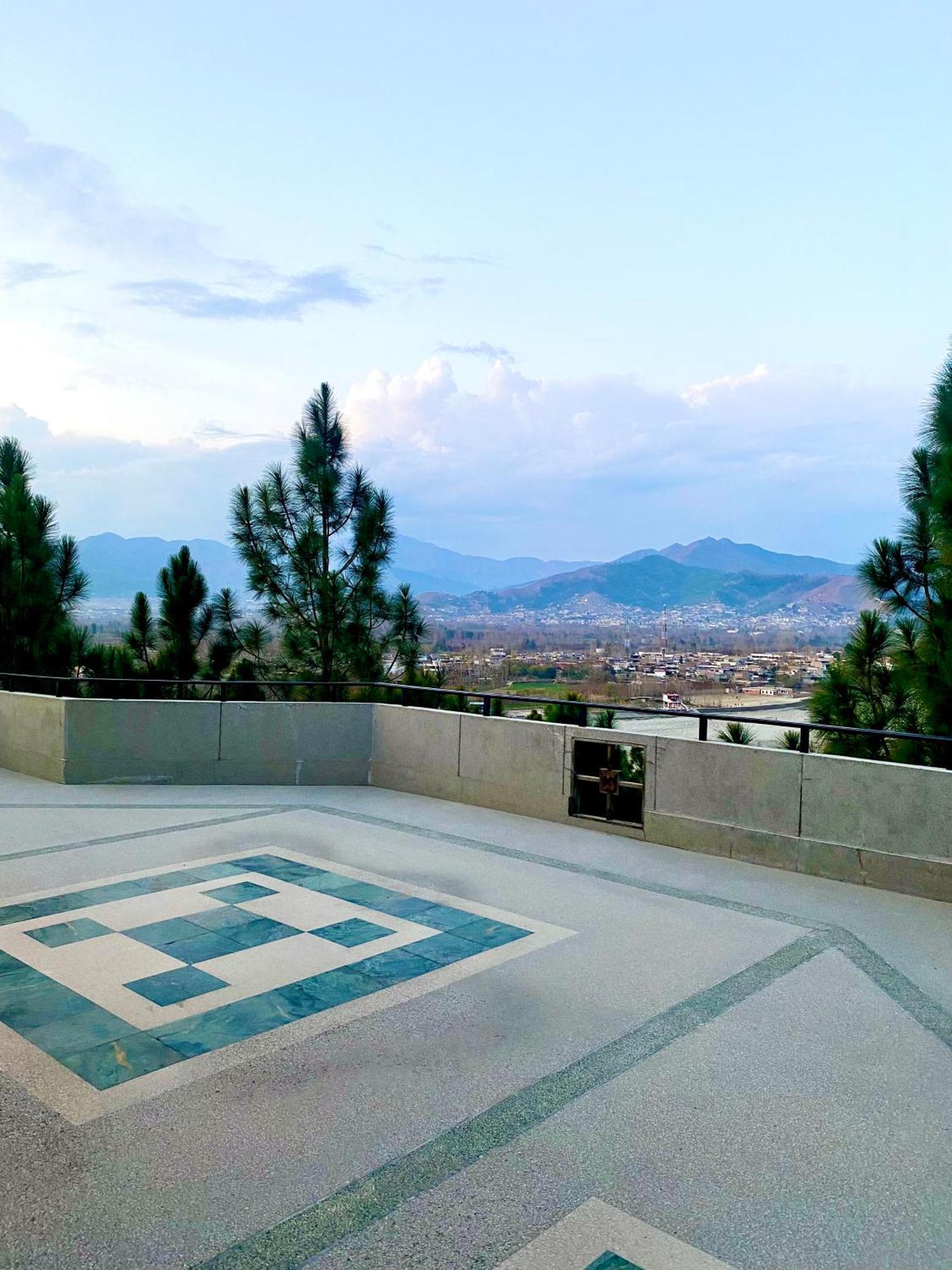 Rock City Resort Saidu Sharif Екстер'єр фото
