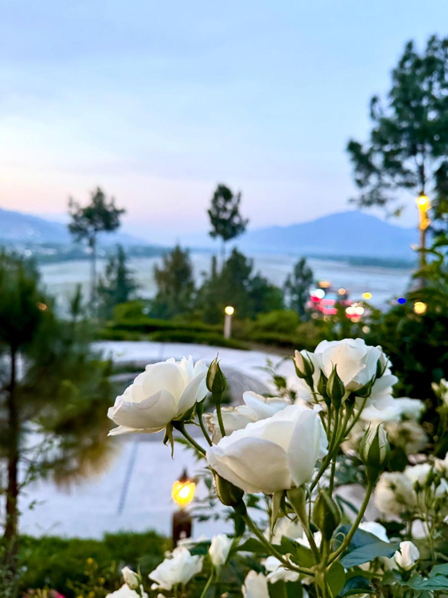 Rock City Resort Saidu Sharif Екстер'єр фото