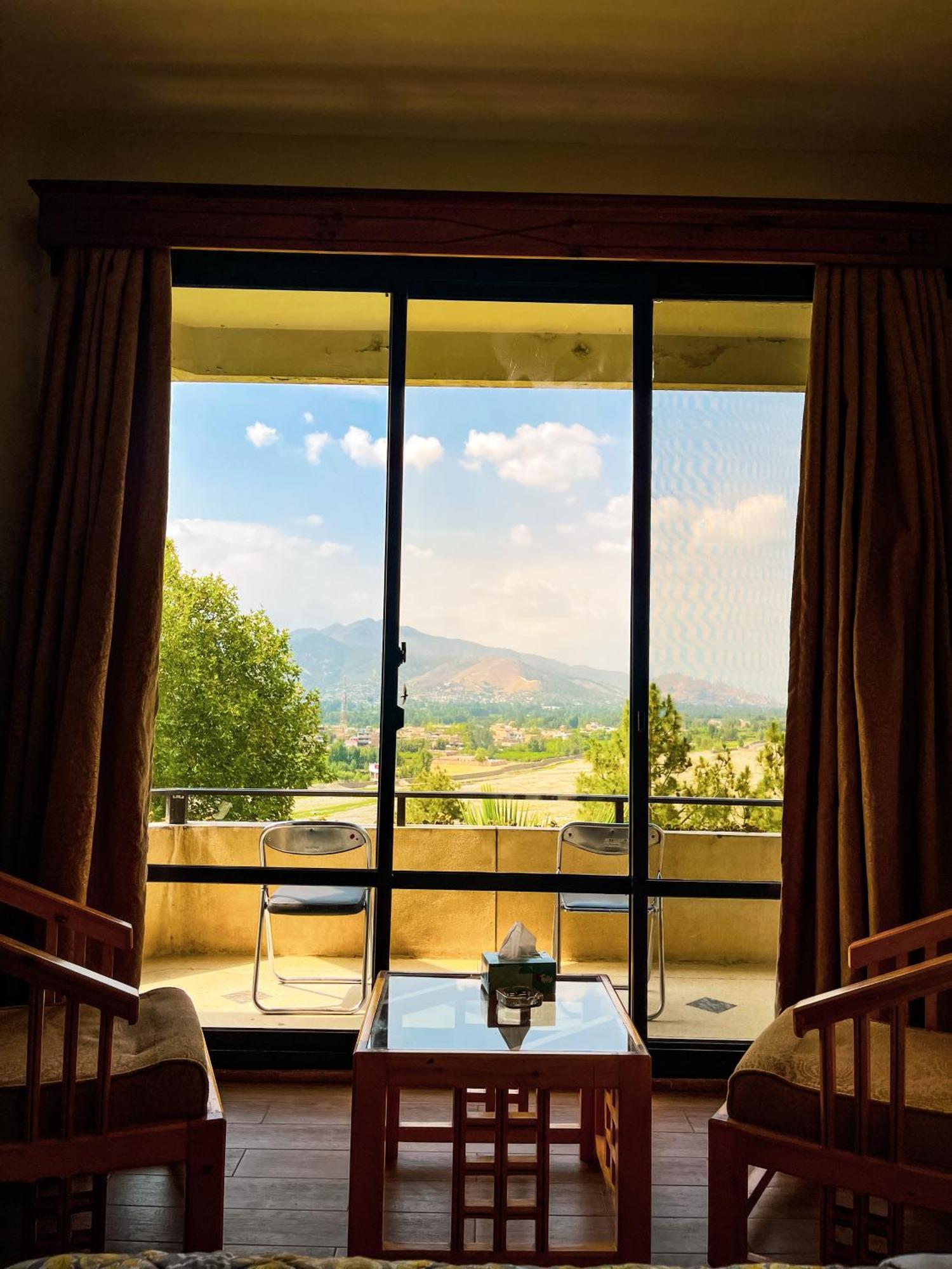 Rock City Resort Saidu Sharif Екстер'єр фото